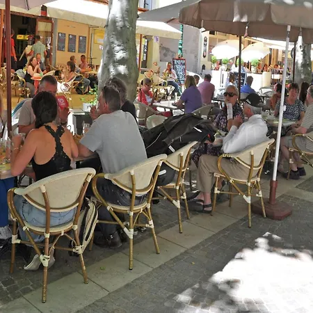 Βίλα In France Near Scenic Landmarks Estang