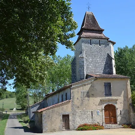 Traditional With Pool Villa Estang