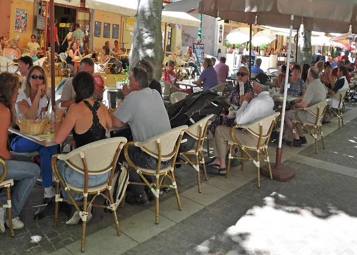 ヴィラ In France Near Scenic Landmarks Estang