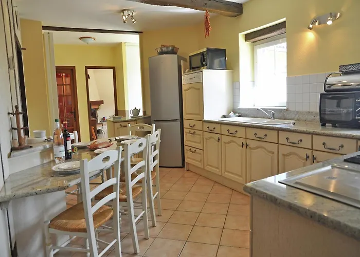 Vila In France Near Scenic Landmarks *