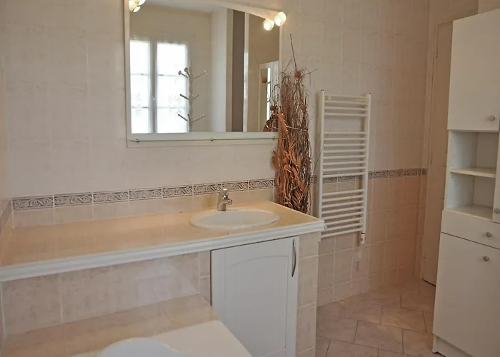 In France Near Scenic Landmarks * Estang